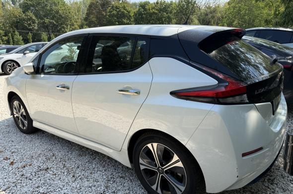 NISSAN  N-Connecta e+ 62 kWh